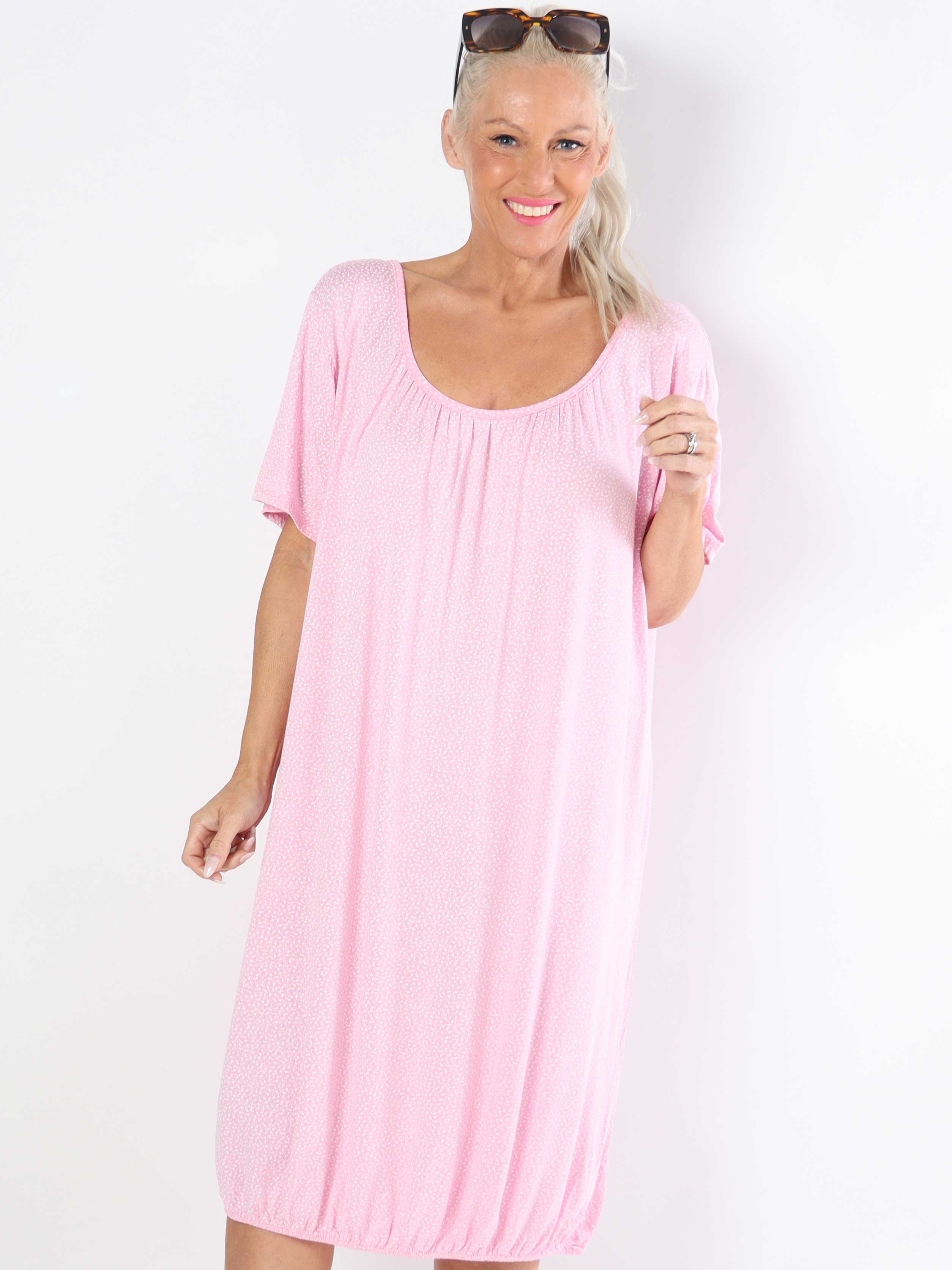 Miracle Flower Dress - Plus size kjole i viskose med elastik forneden